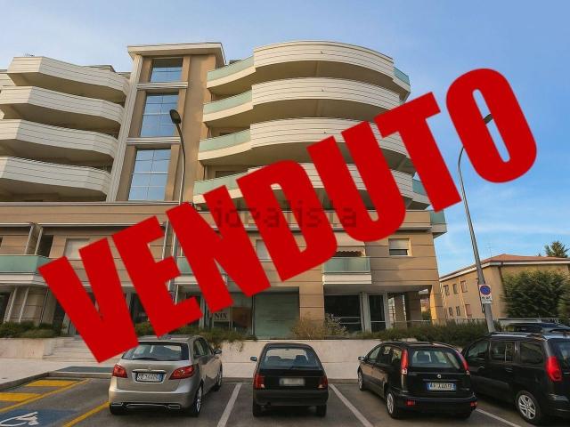 Locale in vendita di 81 m² in Via Firenze, 4