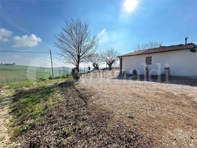 Locale in vendita di 81 m² in Via Santa Maria