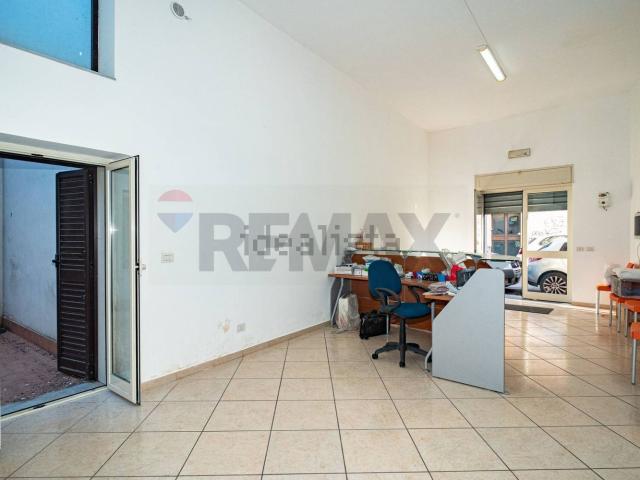 Locale in vendita di 81 m²