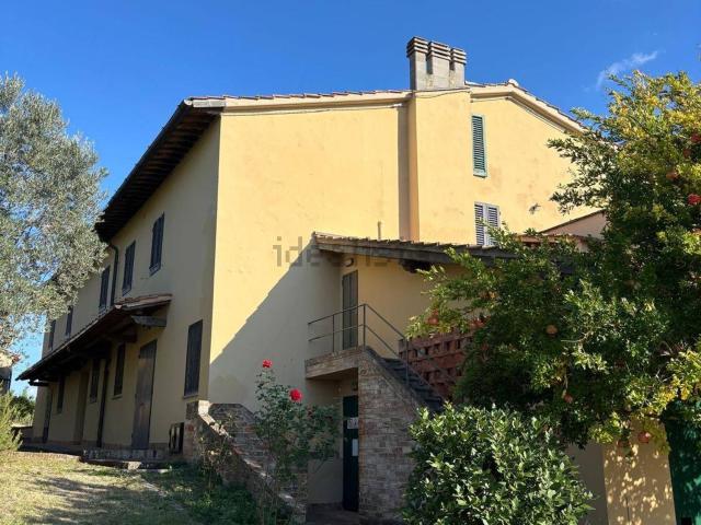Locale in vendita di 820 m² in Via Romita