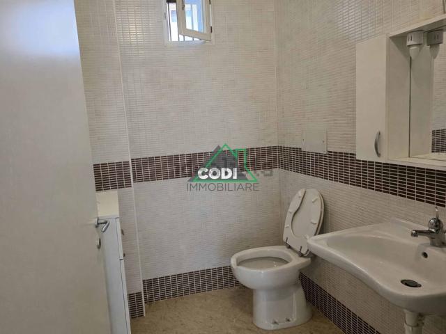 Locale in vendita di 82 m² in Via Barnaba Giovanni