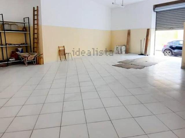 Locale in vendita di 82 m² in Via Caputo