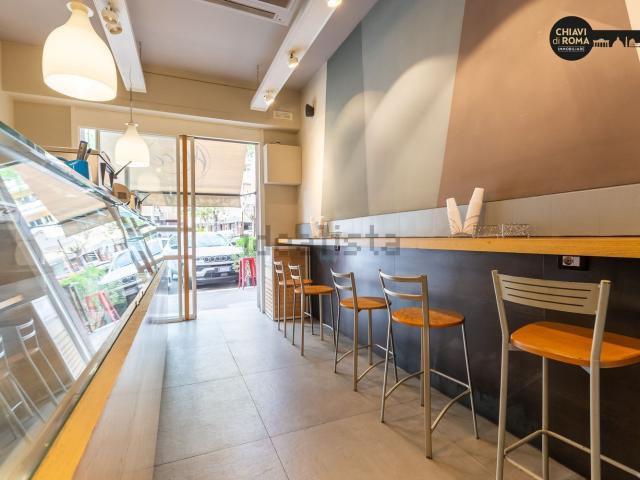 Locale in vendita di 82 m² in Viale degli Ammiragli, 18