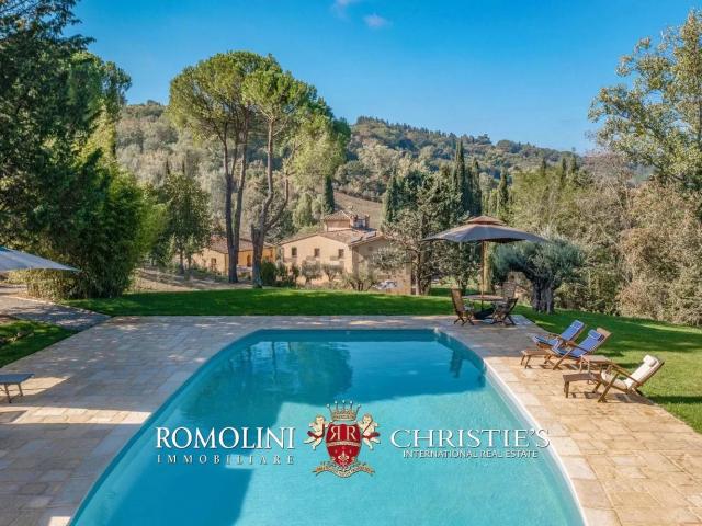 Locale in vendita di 834 m²