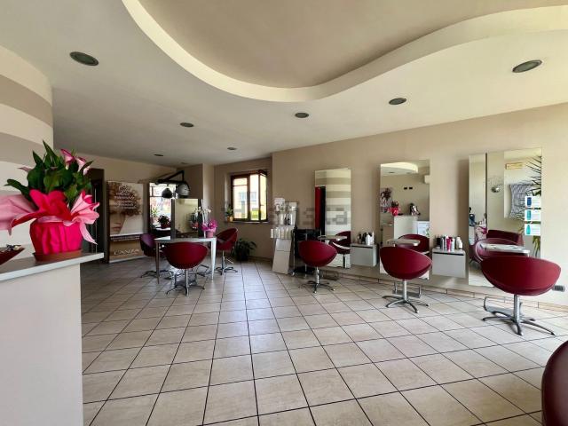 Locale in vendita di 87 m² in Corso Bra, 15