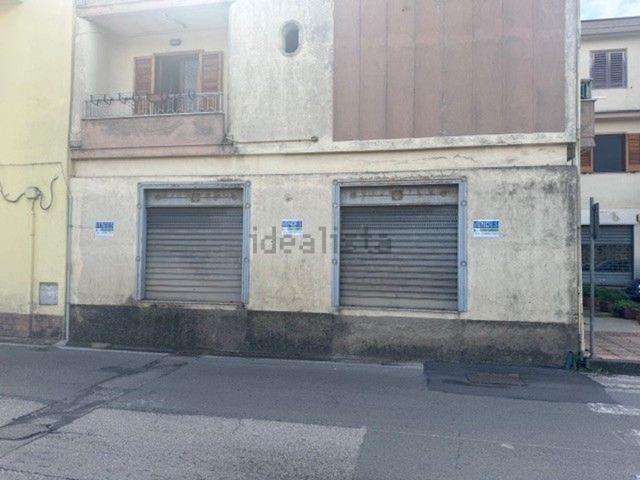Locale in vendita di 87 m² in Via Tenente Bruno Lombardi