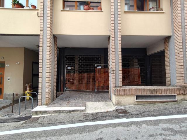 Locale in vendita di 87 m² in Via Tripio, 63
