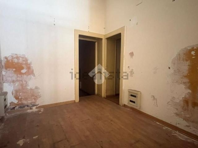Locale in vendita di 87 m² in Via G. Garibaldi, 206