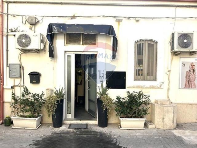 Locale in vendita di 87 m² in Via Regina Elena, 74