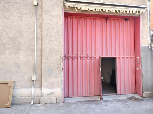 Locale in vendita di 845 m² in Via Corvello, 27