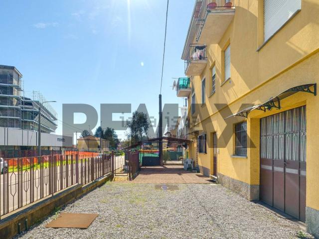 Locale in vendita di 84 m² in Via Varesina, 43