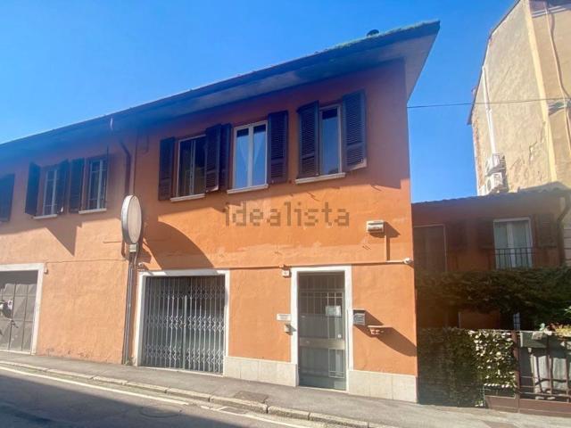 Locale in vendita di 84 m² in Via del Sebino, 7