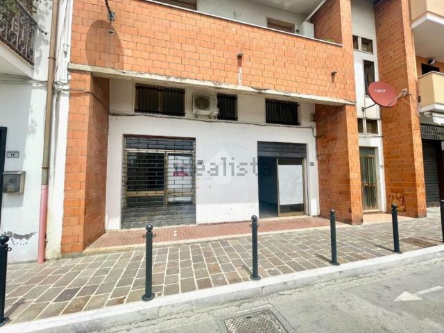 Locale in vendita di 84 m² in Via Gioacchino di Marzio, 13