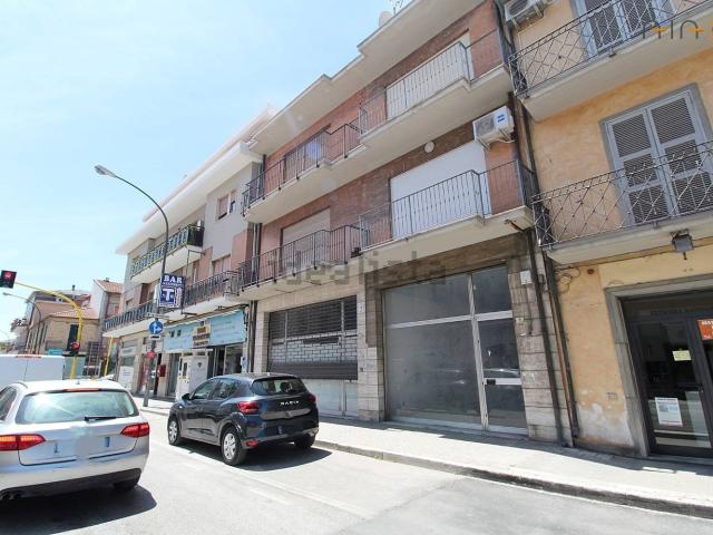 Locale in vendita di 84 m² in Via Nazario Sauro, 9