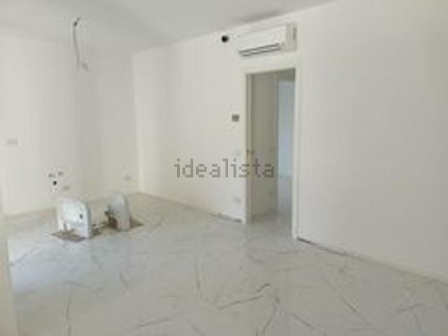 Locale in vendita di 84 m²