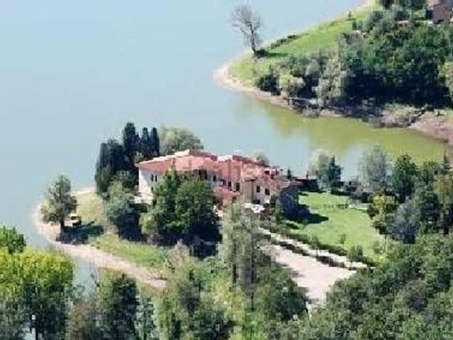 Locale in vendita di 850 m²