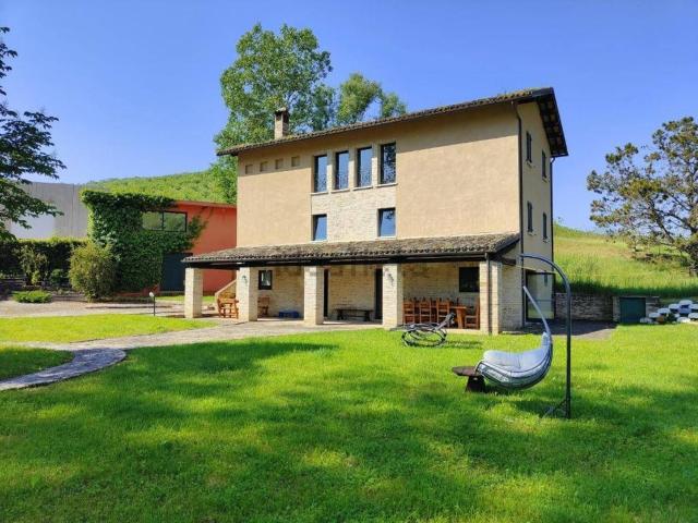 Locale in vendita di 850 m²
