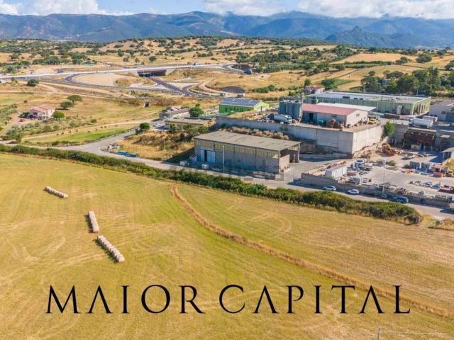 Locale in vendita di 850 m² in Via Roma