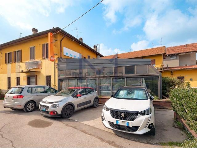 Locale in vendita di 856 m²