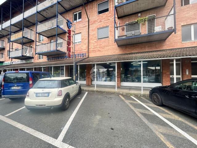 Locale in vendita di 85 m² in Via Torino, 2