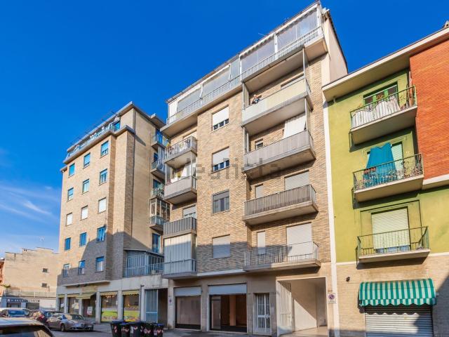 Locale in vendita di 85 m² in Via Verolengo, 184