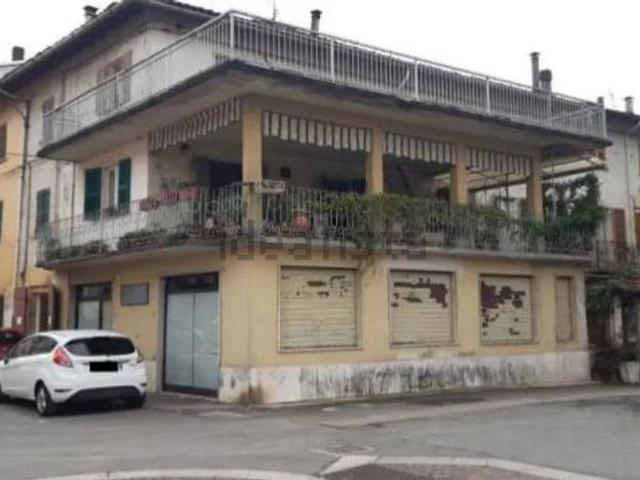 Locale in vendita di 85 m² in Via Vittorio Emanuele II, 21