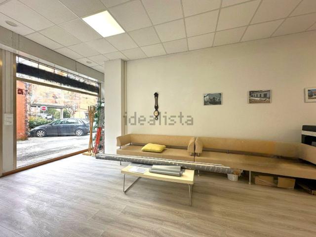 Locale in vendita di 85 m² in Via Andrea Costa