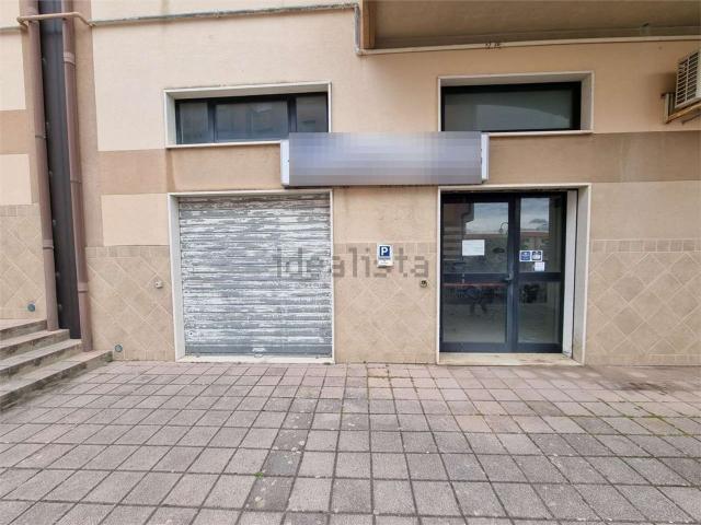 Locale in vendita di 85 m² in Via Antonino Scopelliti