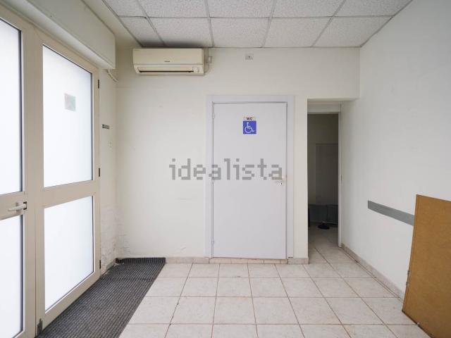 Locale in vendita di 85 m² in Via Cesare Cantù, 72