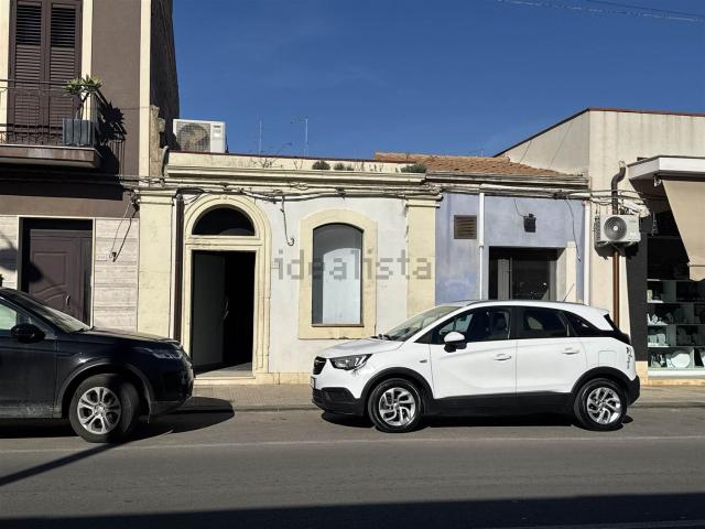 Locale in vendita di 85 m² in Via Nazionale, 246