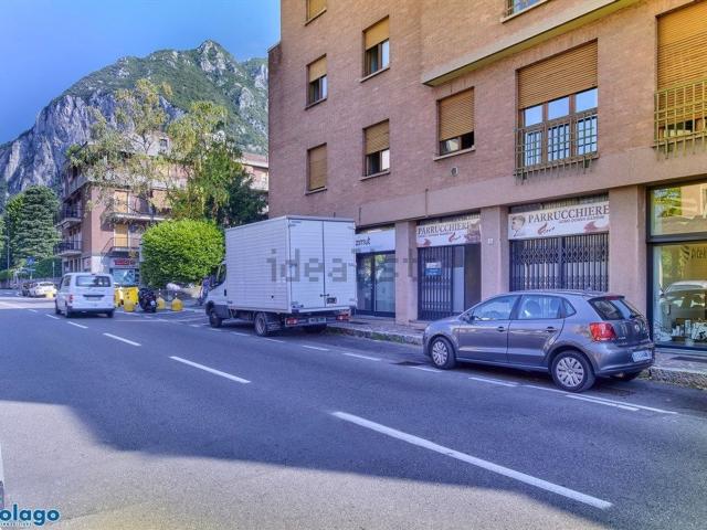 Locale in vendita di 85 m² in Via Papa Giovanni XXIII, 22