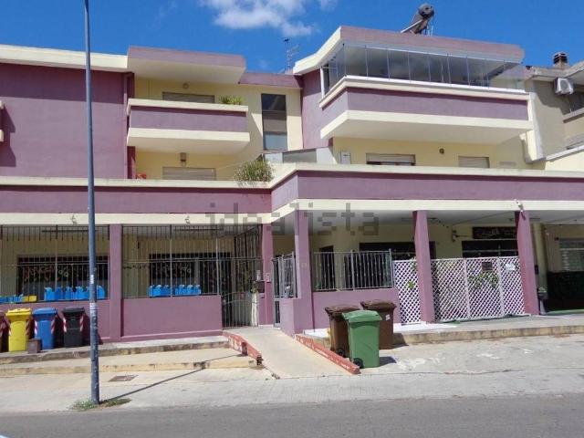 Locale in vendita di 85 m² in Via Pira Michelangelo, 19