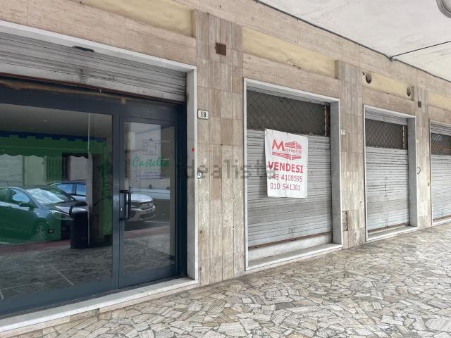 Locale in vendita di 85 m² in Via San Giovanni Battista, 19
