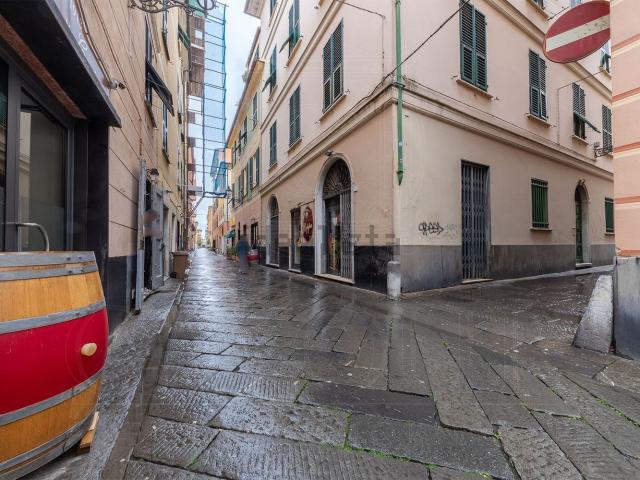Locale in vendita di 85 m² in Viale Enrico Millo