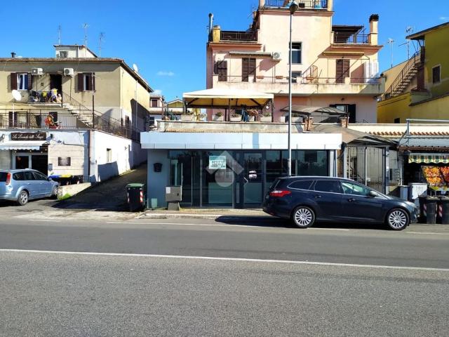 Locale in vendita di 85 m²