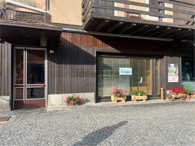 Locale in vendita di 85 m²