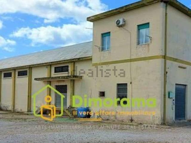 Locale in vendita di 862 m² in Via Alfonso Lamarmora, 93