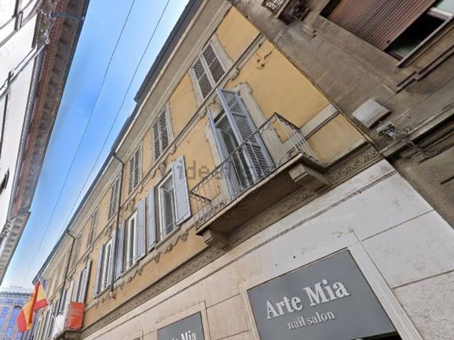 Locale in vendita di 86 m² in Via Zebedia, 5
