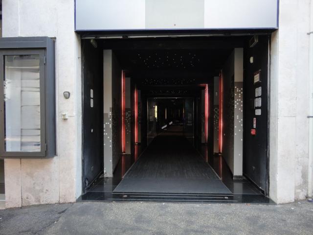 Locale in vendita di 872 m² in Via Veturia