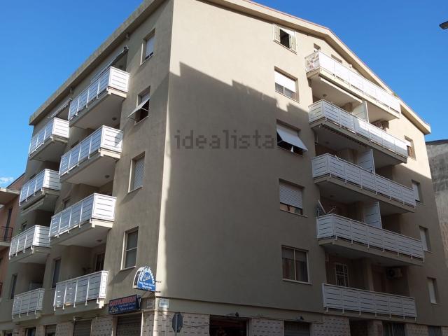 Locale in vendita di 88 m² in Via Baldedda, 19