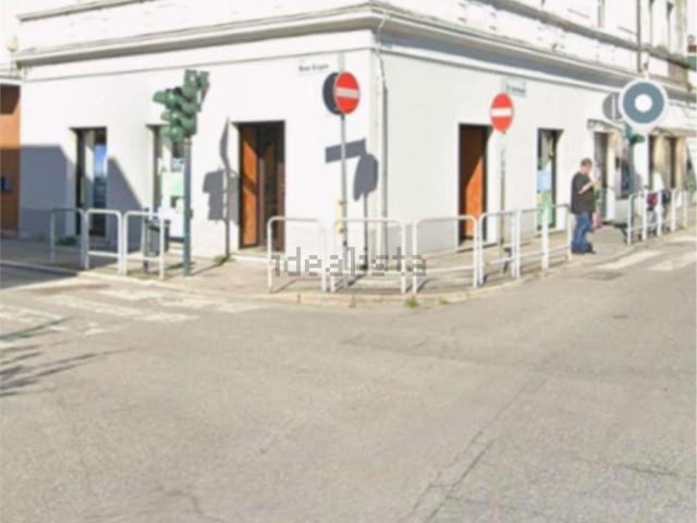 Locale in vendita di 88 m² in Via Giuseppe Garibaldi, 77