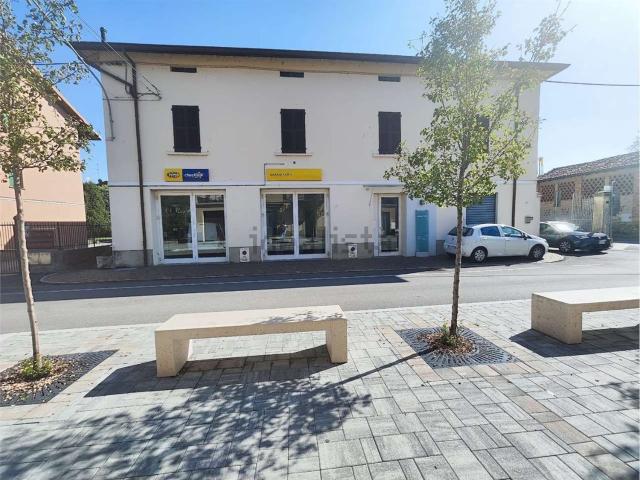 Locale in vendita di 88 m² in Via Roma