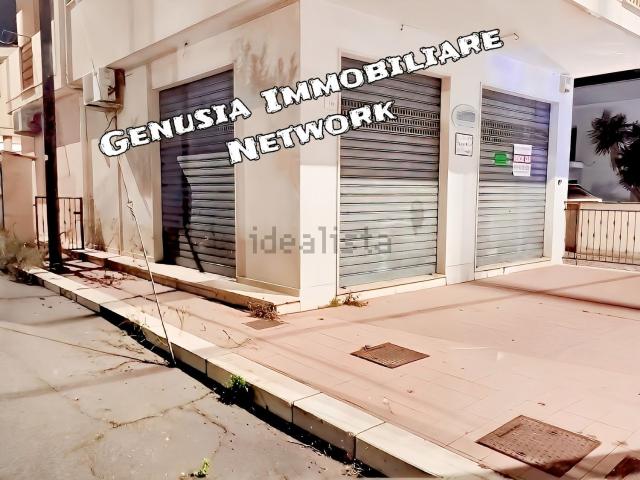 Locale in vendita di 88 m² in Viale Ionio, 186