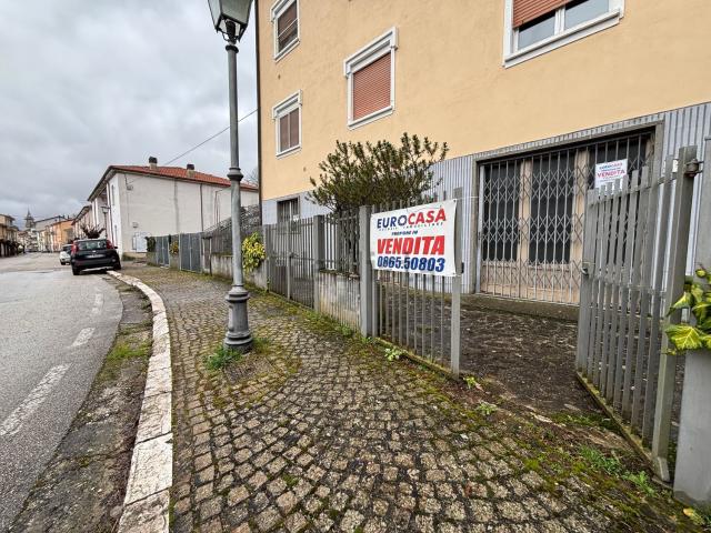 Locale in vendita di 89 m² in Corso Umberto I, 87