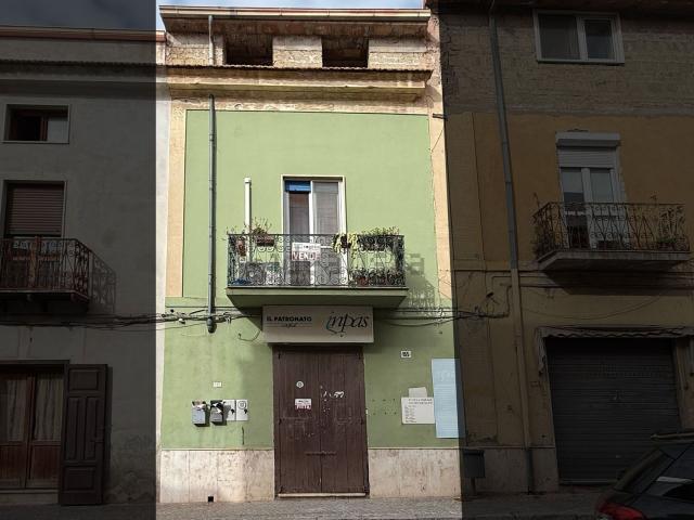 Locale in vendita di 89 m² in Corso Umberto I, 149