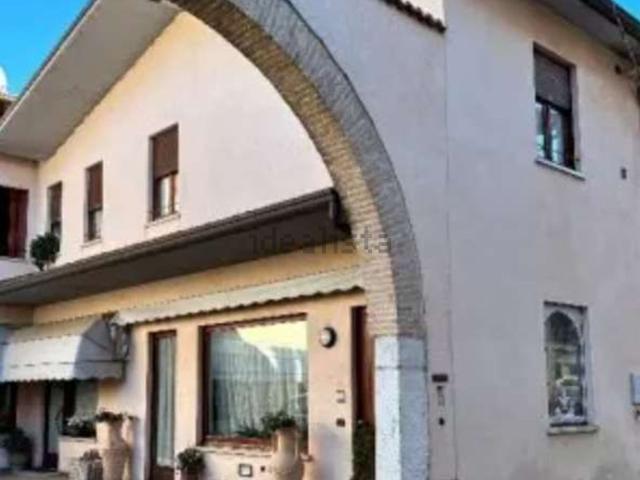 Locale in vendita di 89 m² in Via Benedetto Croce