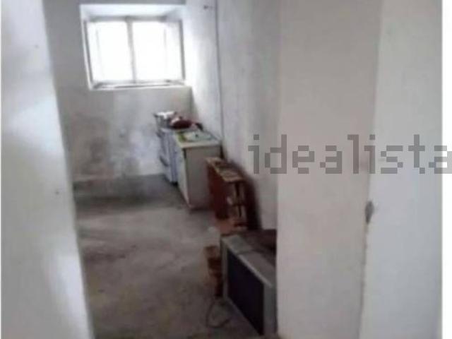 Locale in vendita di 89 m² in Via Cassia