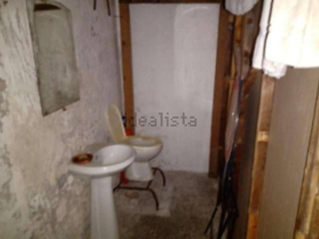 Locale in vendita di 89 m² in Via Cassia