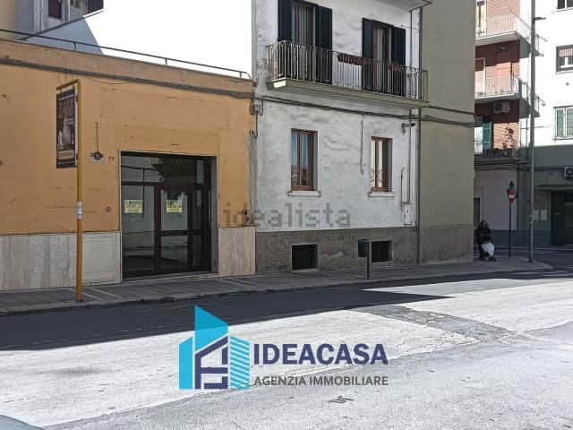 Locale in vendita di 89 m² in Via G. Marconi
