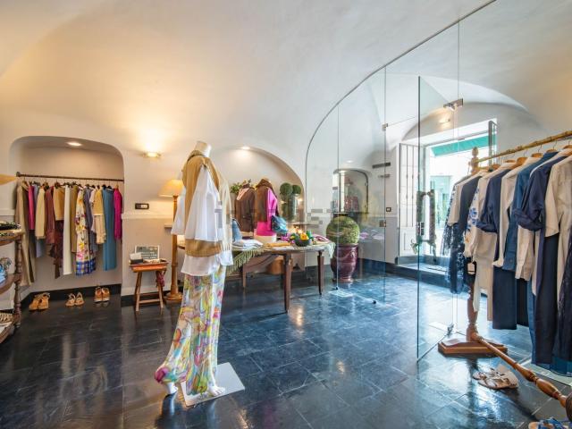 Locale in vendita di 89 m² in Via Guglielmo Oberdan